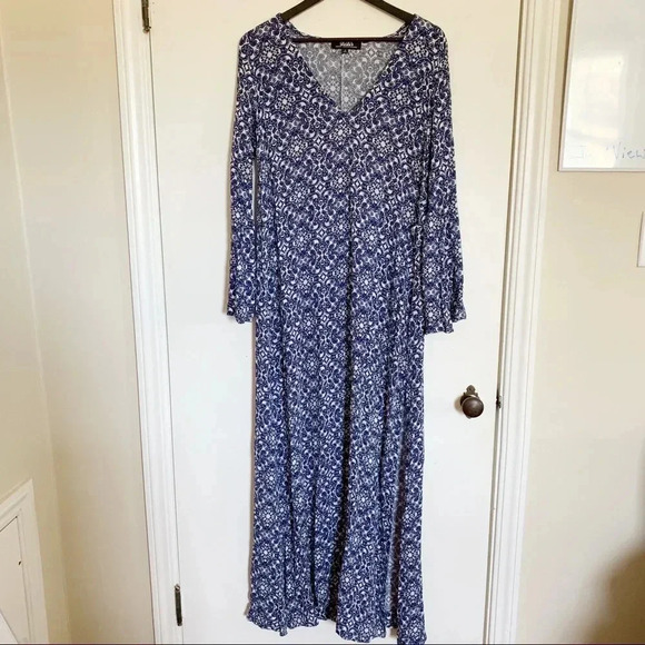 Lulus Mandala Daydream Blue Print Maxi dress - Picture 3 of 9